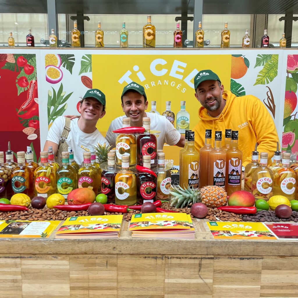 L'équipe des rhums Ti CED était présente au salon DUGAS CLUB EXPERT les 14 & 15 septembre dernier pour présenter leurs nouvelles recettes d'arrangés à Paris.