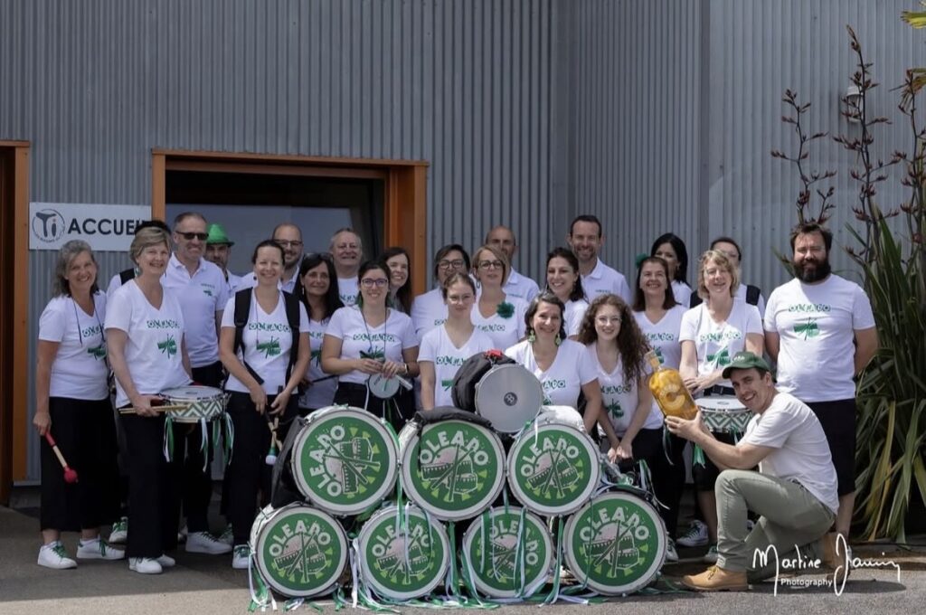 Image de la bande de Batucada Oléado, un groupe de percussions brésilien qui était présent durant toute la journée portes ouvertes.